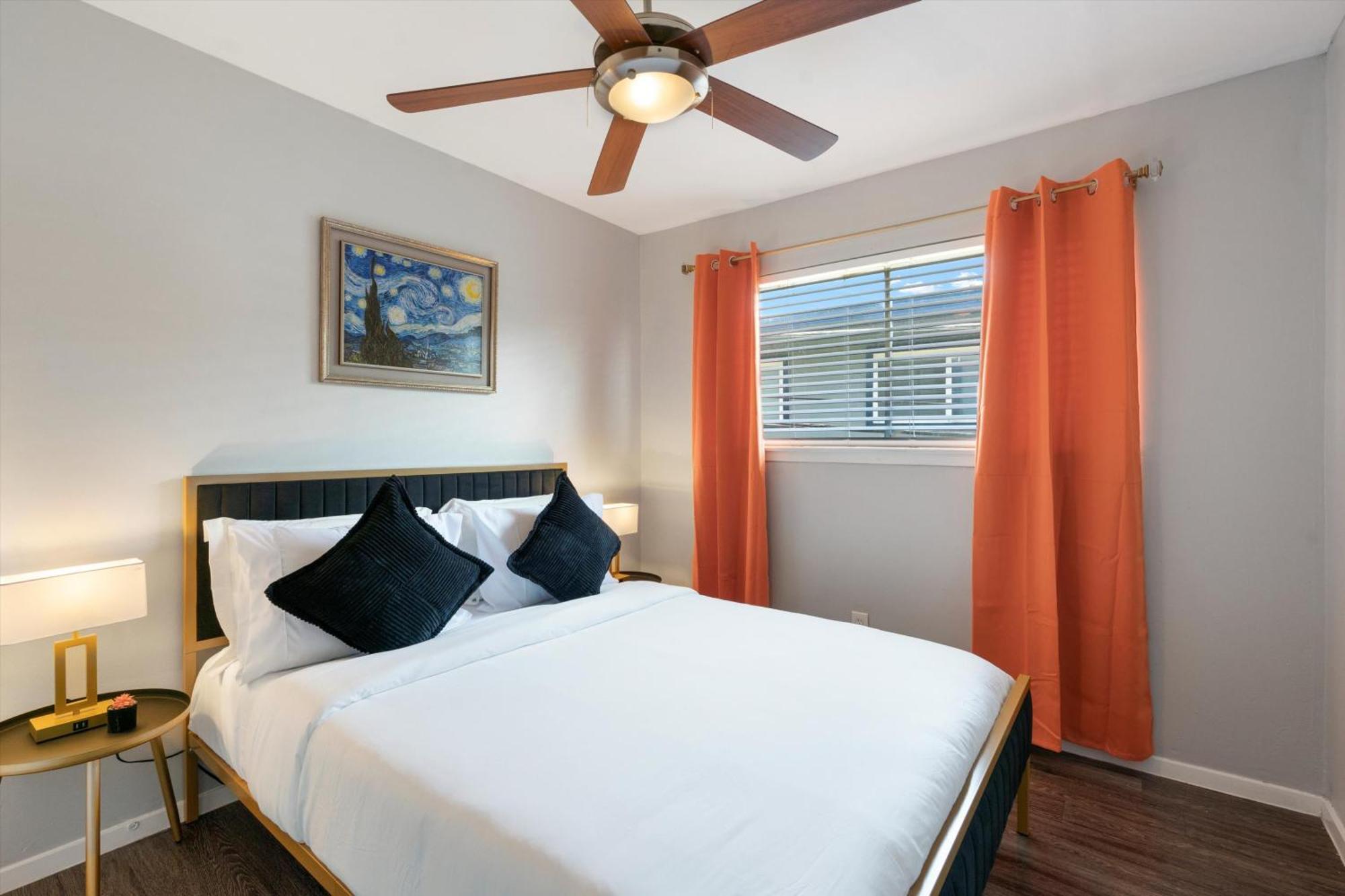 Mins 2 Downtown - King Bed - Private Stays Austin Exterior photo