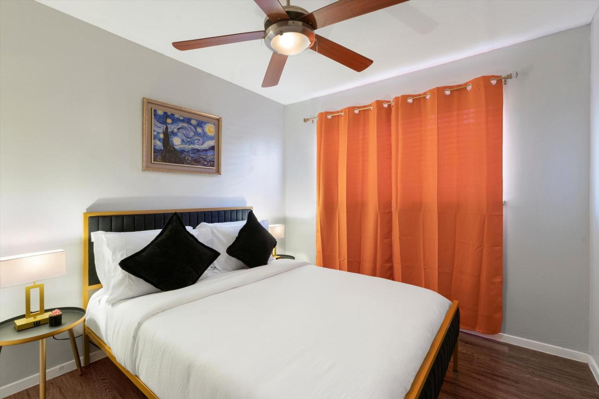 Mins 2 Downtown - King Bed - Private Stays Austin Exterior photo