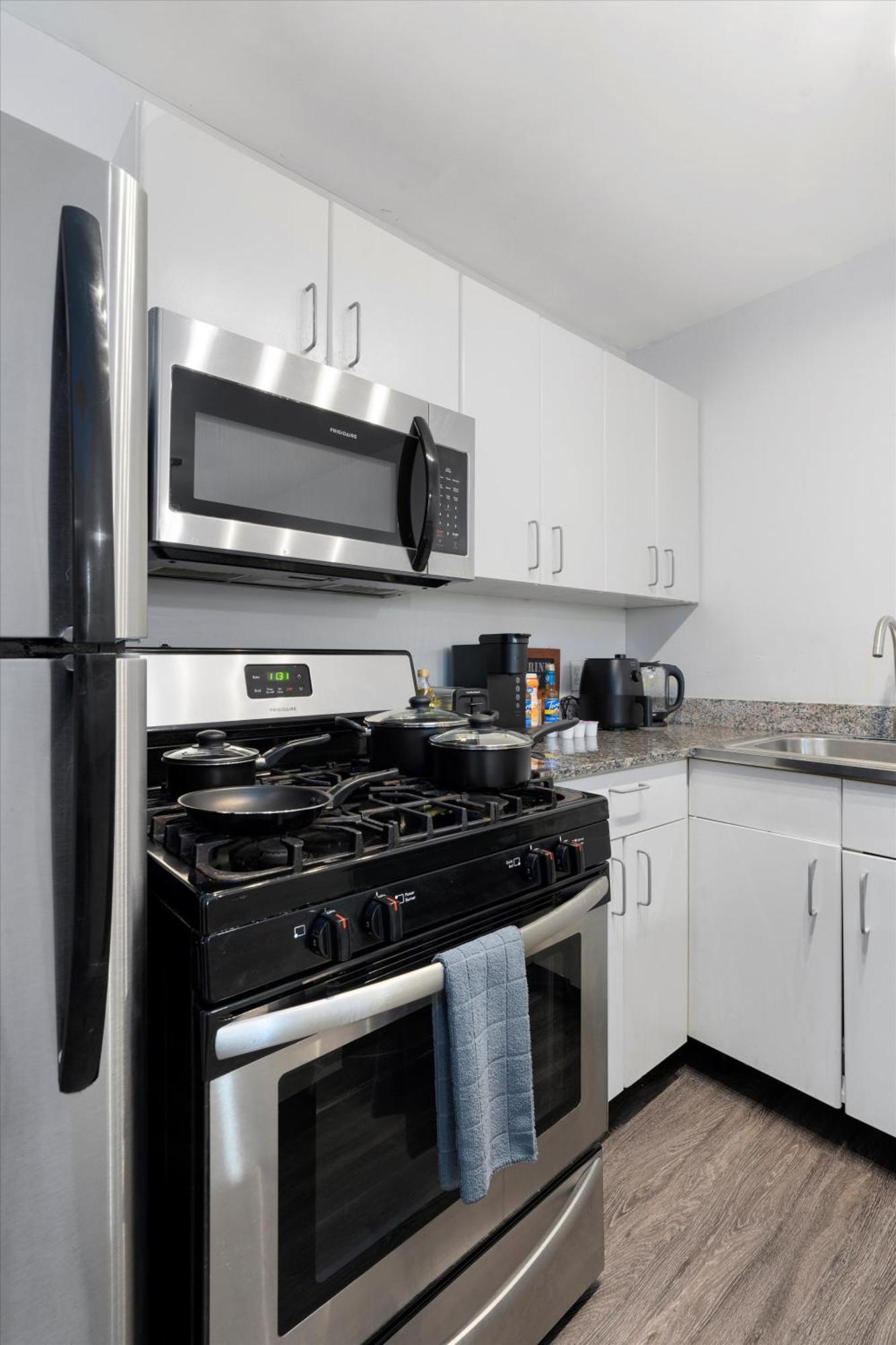 Mins 2 Downtown - King Bed - Private Stays Austin Exterior photo