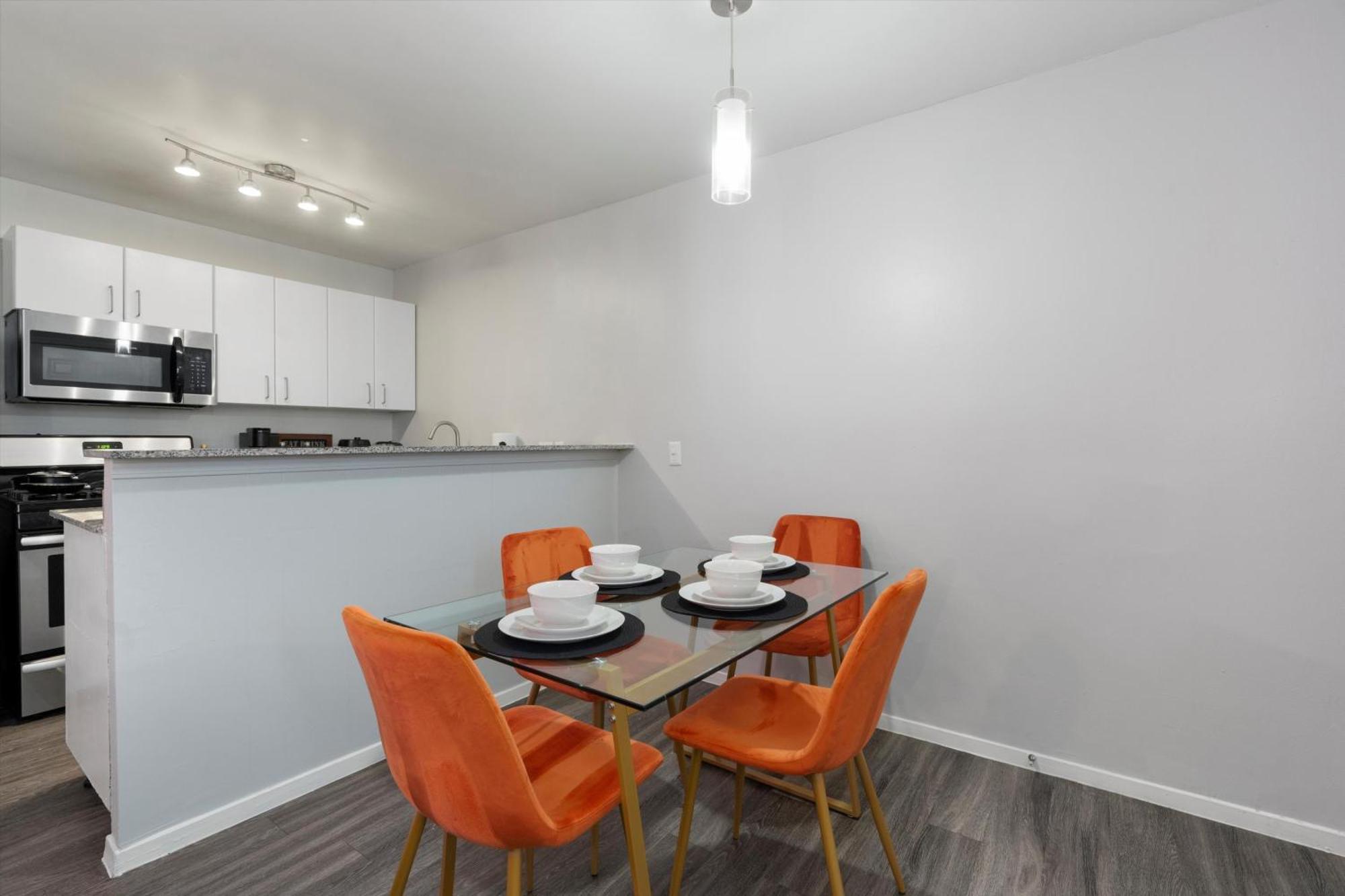Mins 2 Downtown - King Bed - Private Stays Austin Exterior photo
